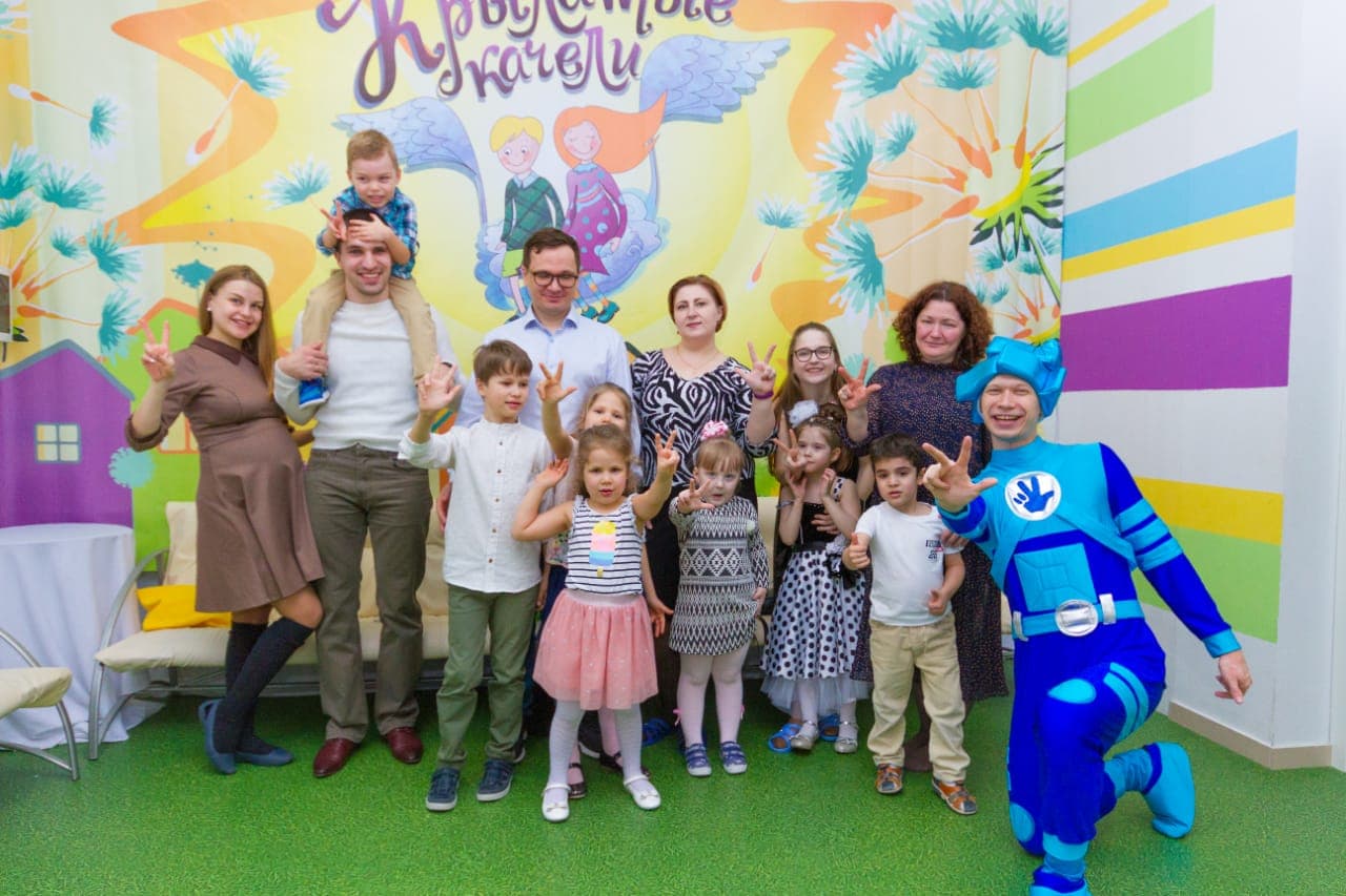 Гости участвуют в детском празднике в Екатеринбурге
