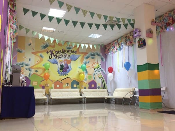 Праздничный декор в клубе Крылатые Качели