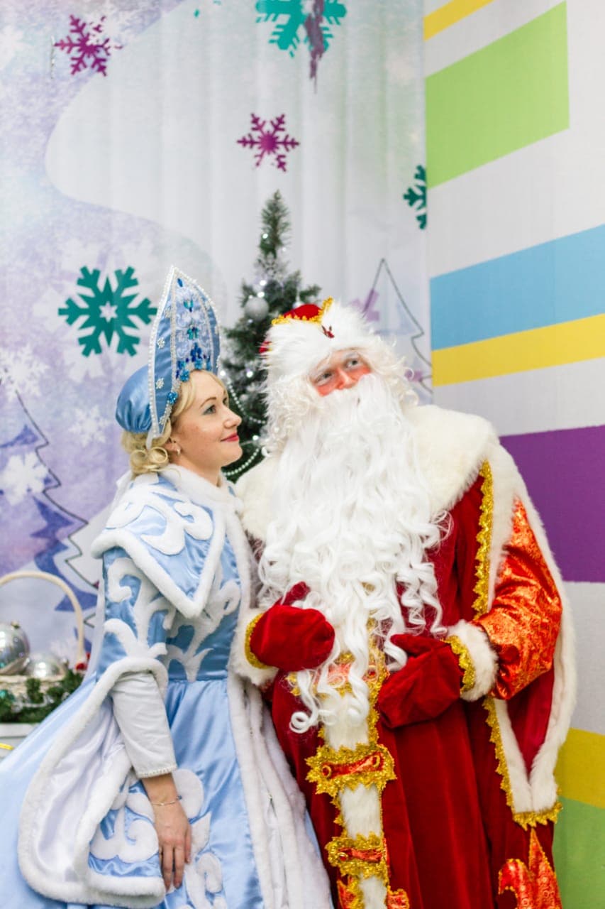 Новогодняя игровая программа для детей в клубе Крылатые Качели, Екатеринбург